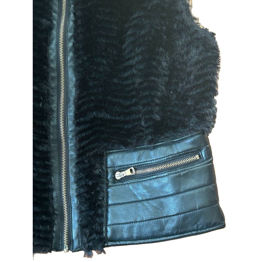 Ci Sono Black Vegan Leather/Faux Chevron Fur Vest Women's Size Large Biker Chic - Picture 3 of 10